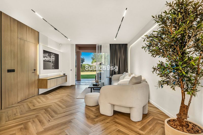 Foto bdb49a22-7b12-48c6-bd53-0a28a4f29797. Pis a Las Brisas Marbella