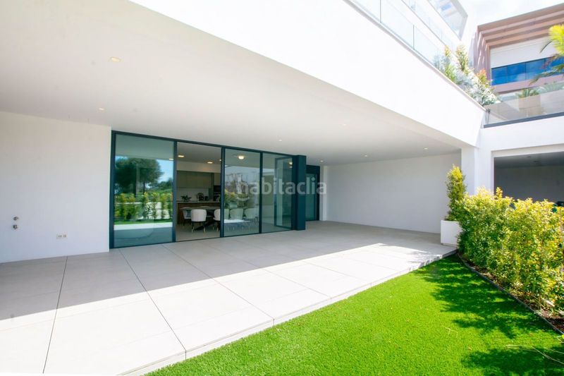 Foto d00bdc77-ba94-4d2a-9c15-56b0d1b3aee1. Pis amb aparcament a Cabopino - Artola Marbella