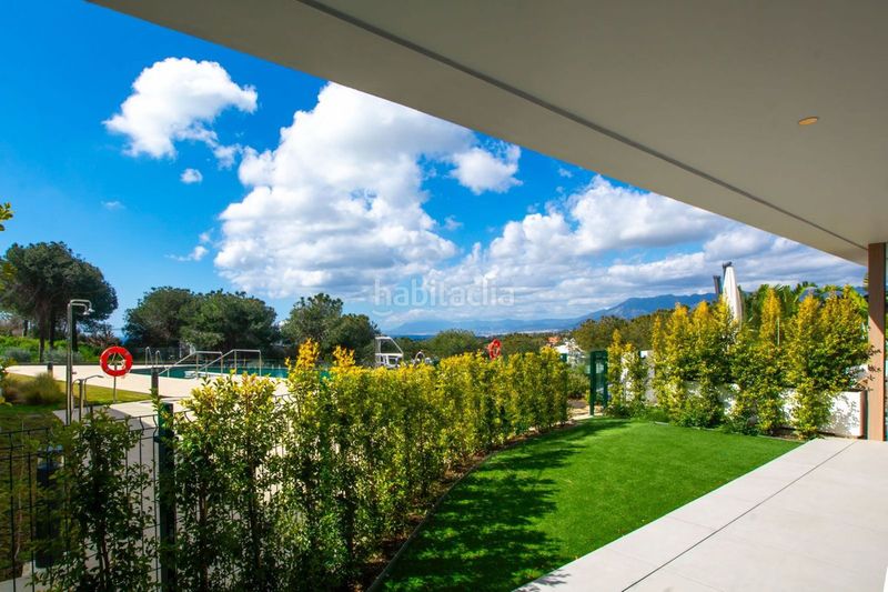 Foto f546685b-3724-426e-bc55-de58a6a704b1. Pis amb aparcament a Cabopino - Artola Marbella