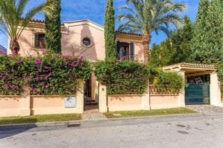 Casa adossada a Guadalmina Alta
