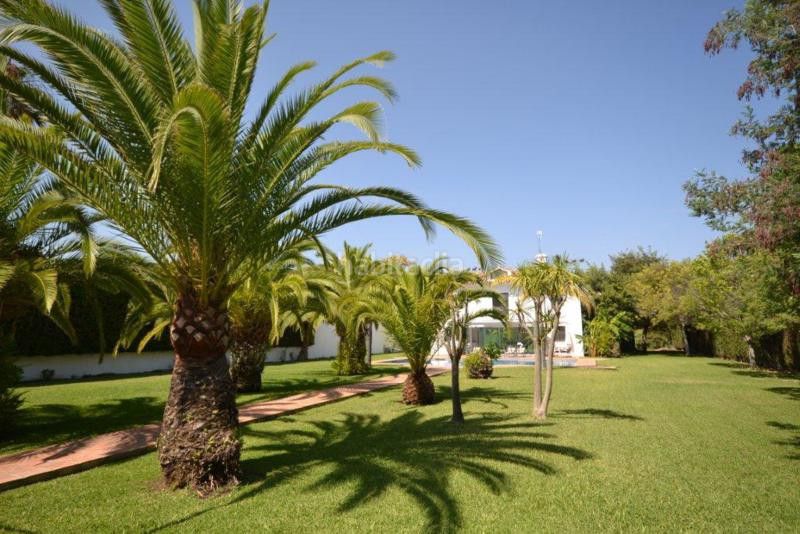 Foto 1fcd57d9-9b7e-4d3d-8c7a-73f03f4dd9e4. Casa adosada en Guadalmina Baja Marbella