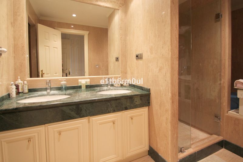 Foto a65763ba-f0db-476d-8099-0cdfba026083. Pis a La Carolina - Guadalpín Marbella