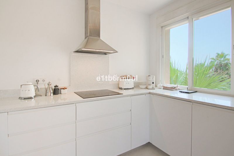 Foto cb8a8703-37bb-4d38-8aab-2cbe37a91437. Àtic a Sierra Blanca Marbella
