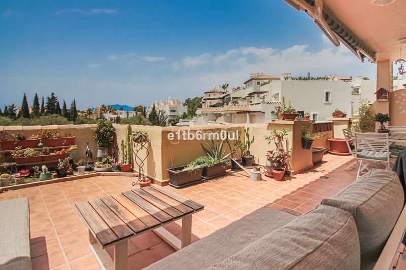 Foto e6236070-0d4d-4c5c-a2bd-b11ddb995561. Àtic a Sierra Blanca Marbella