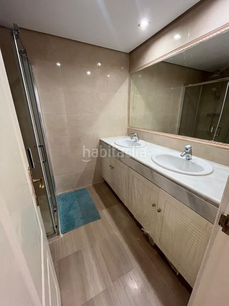 Foto bf945cb6-3474-454d-ba77-477a2554baba. Pis a bahía de Marbella Marbella