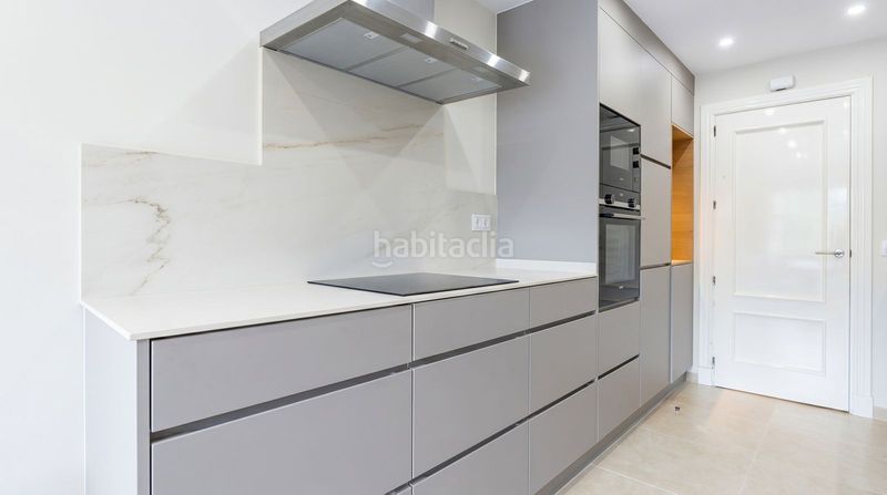 Foto 3d858a5f-9c79-4502-bd7e-1eb579f15395. Pis a Las Brisas Marbella