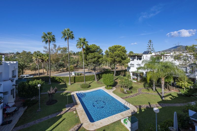 Foto 61ac8920-2164-4e07-ad43-62499c03646c. Casa adossada amb aparcament a Las Brisas Marbella