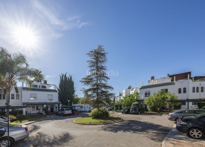 Foto d8f7388e-decc-4ccf-956a-6fdce61ca377. Casa adossada amb aparcament a Las Brisas Marbella