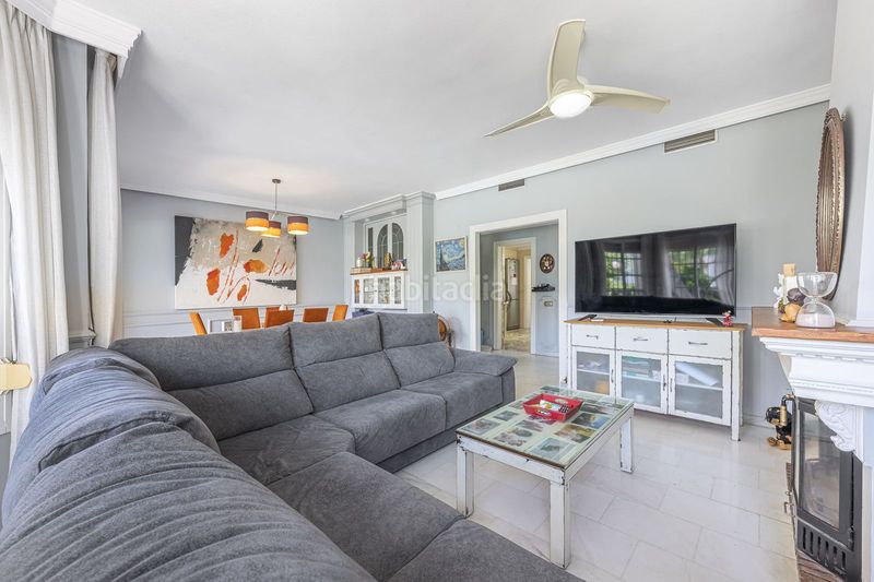 Foto e093892d-1c37-43a7-97e2-fa8b7490f881. Casa adossada amb aparcament a Las Brisas Marbella