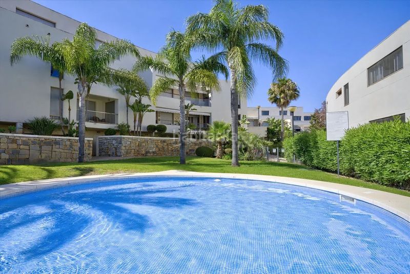 Foto 27ba2691-59ab-4a44-8497-672d34f28d4e. Pis a Alto de los Monteros Marbella