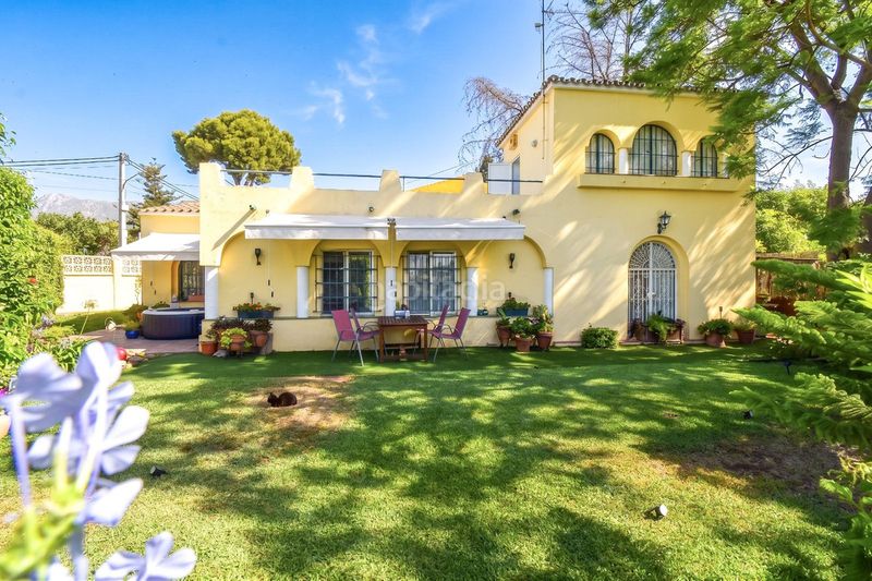 Foto 03d4f917-5dcd-4b1e-961d-730f8017cdd2. Casa adossada amb aparcament a Casco Antiguo Marbella