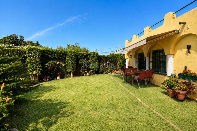 Foto ed965b23-0cdb-4037-a418-fcbe12b2d555. Casa adossada amb aparcament a Casco Antiguo Marbella