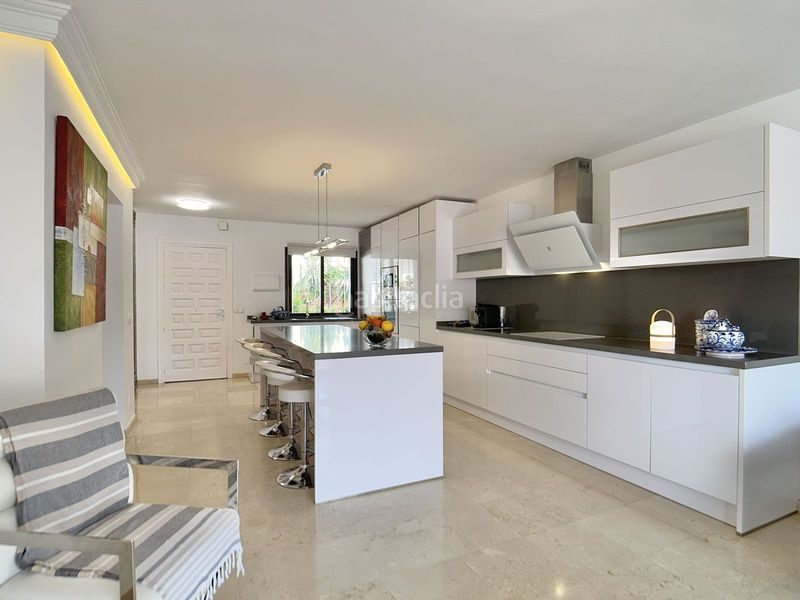 Foto be231f53-3286-4bb0-b66b-c3ea03318643. Pis a Las Brisas Marbella