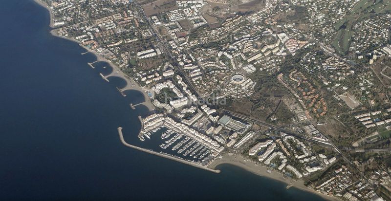 Foto fa2e884d-fbd5-4d64-b122-dc86b2a21853. Pis a Las Brisas Marbella