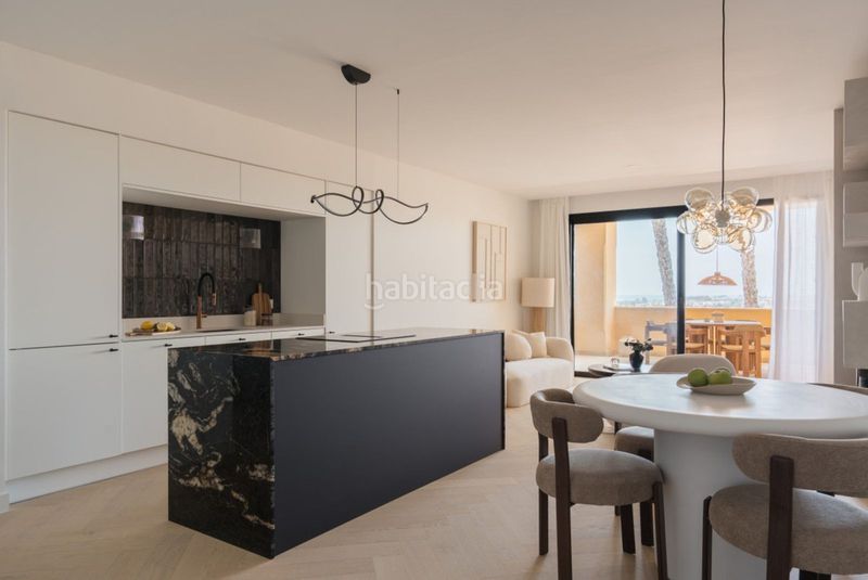 Foto 2a43009f-7239-4c3f-b703-32b2f885c804. Pis amb aparcament a Las Brisas Marbella