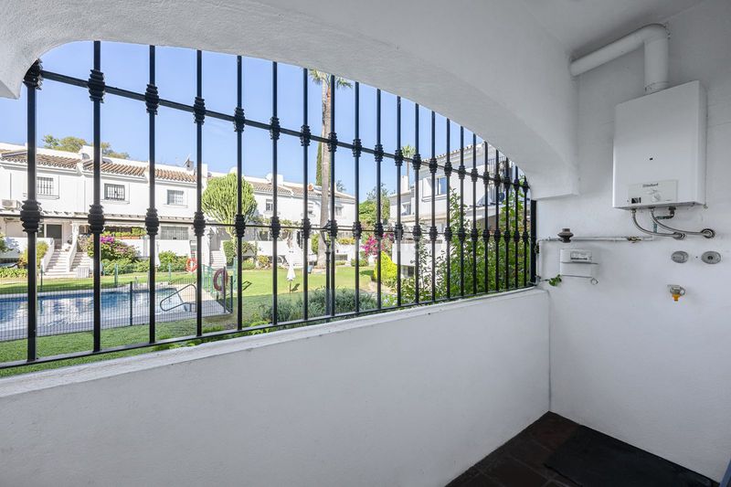 Foto 48892fc3-ad3b-4d85-ad4e-e896baa329a9. Casa adossada amb aparcament a Las Brisas Marbella