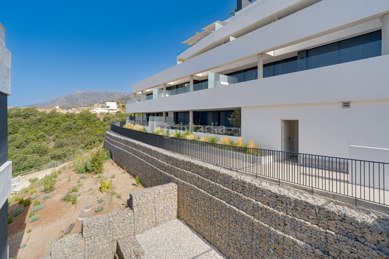 Foto c9dd2582-50c0-4bac-af23-9cea5e35bc1b. Pis a Alto de los Monteros Marbella