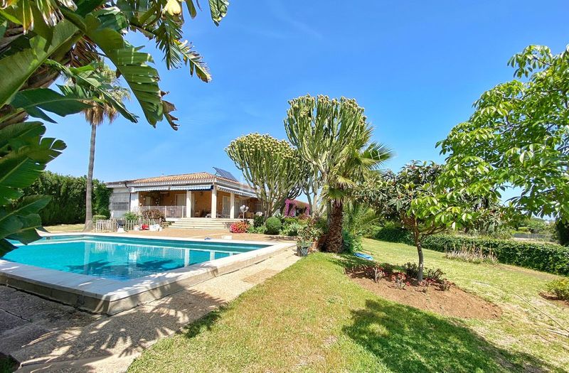 Foto 556400d9-c882-4330-b95c-f9900895f024. Casa adossada a Casco Antiguo Marbella