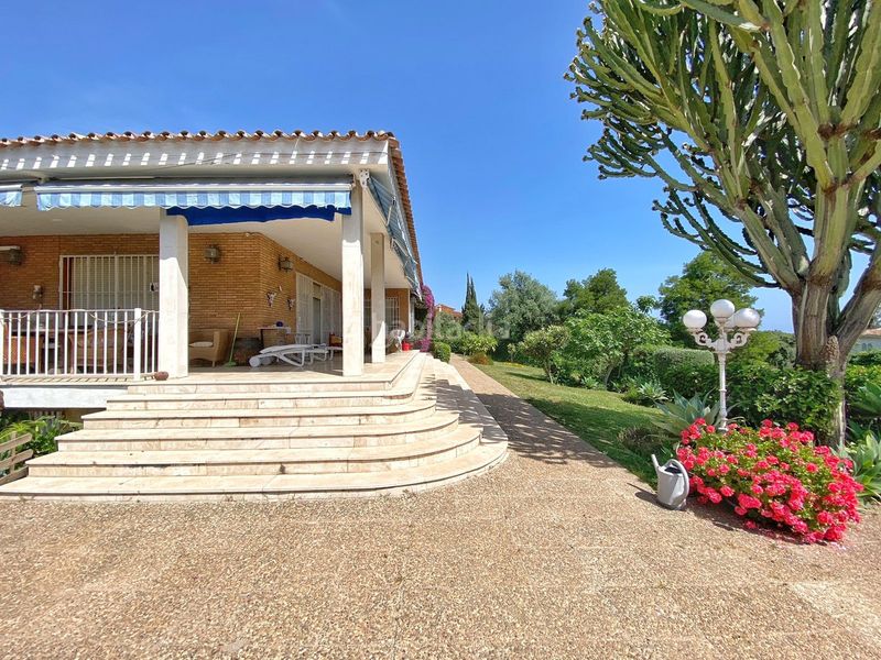 Foto a9bb0c6b-5f13-40f7-b5cd-bd9f5b30b4b5. Casa adossada a Casco Antiguo Marbella