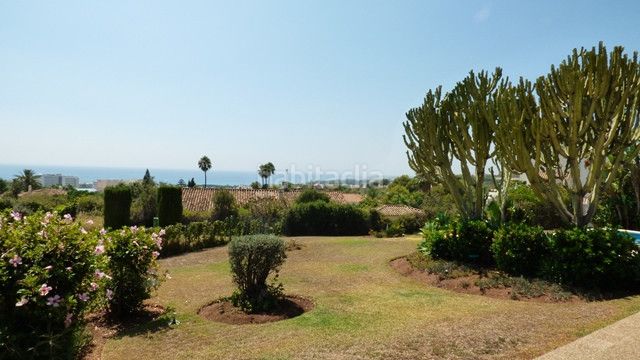 Foto c91bd09d-f7f9-416a-9a5a-797499d006f7. Casa adossada a Casco Antiguo Marbella