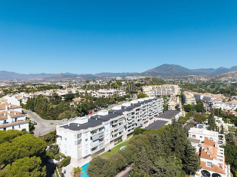 Foto 8a7d91a4-8e8b-4643-9c05-675d9e4462db. Pis a Las Brisas Marbella