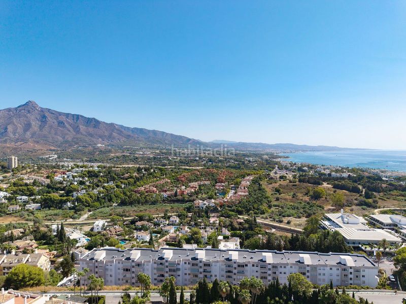 Foto ffde2940-d3b9-4e3e-9e04-3ef2387fcf9f. Pis a Las Brisas Marbella