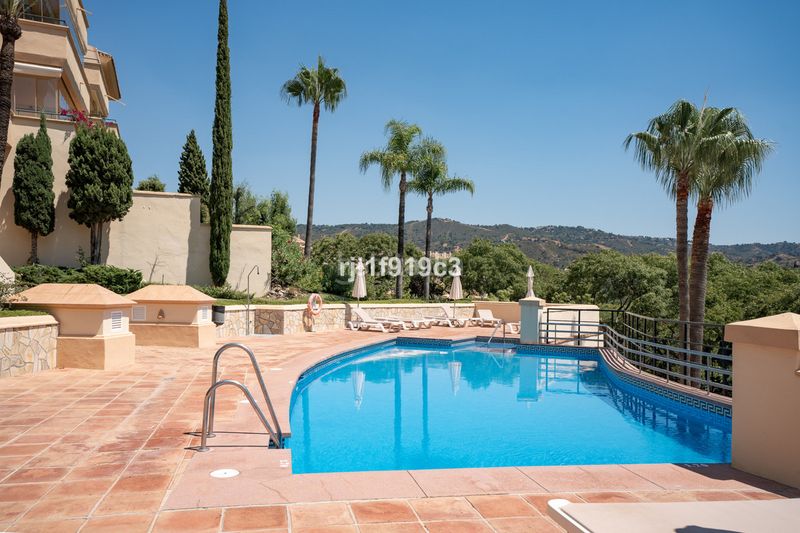 Foto 1e19194e-f1e1-404a-a774-7fa055f2dd18. Pis a Elviria Marbella