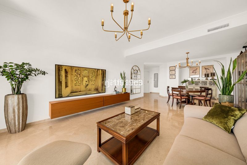 Foto 2ca984a1-6cba-488b-aad9-2e952762234c. Pis a Elviria Marbella