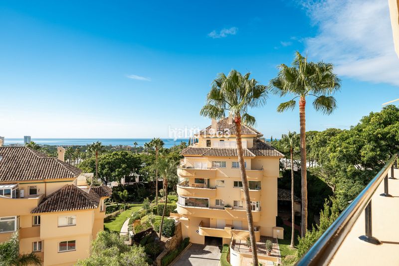 Foto ca491cd0-12b1-4c68-a604-304a6d438a7c. Pis a Elviria Marbella