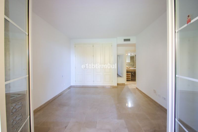 Foto 640ff675-22b5-4089-931b-16a0c73d38d6. Pis a Las Brisas Marbella