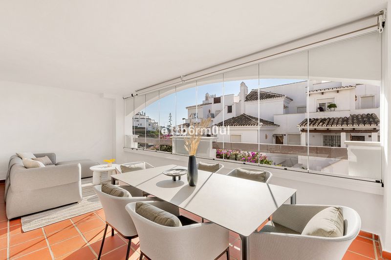 Foto 275713f8-bd23-43ff-b43c-83ac50198d9d. Pis a Las Brisas Marbella