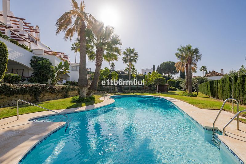 Foto ab781238-99fa-4a8c-acba-1597b73c8a83. Pis a Las Brisas Marbella