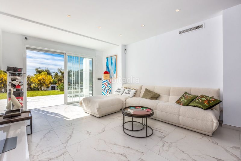 Foto ac5f42af-d155-4fef-bd68-65fa58b3dd98. Piso en Las Brisas Marbella