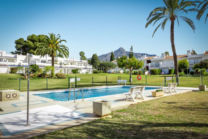 Foto ec3c9139-fde3-49d5-8a1c-9bf0cfb8c5c7. Piso en Las Brisas Marbella