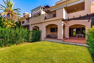 Etagenwohnung in Puerto Banús