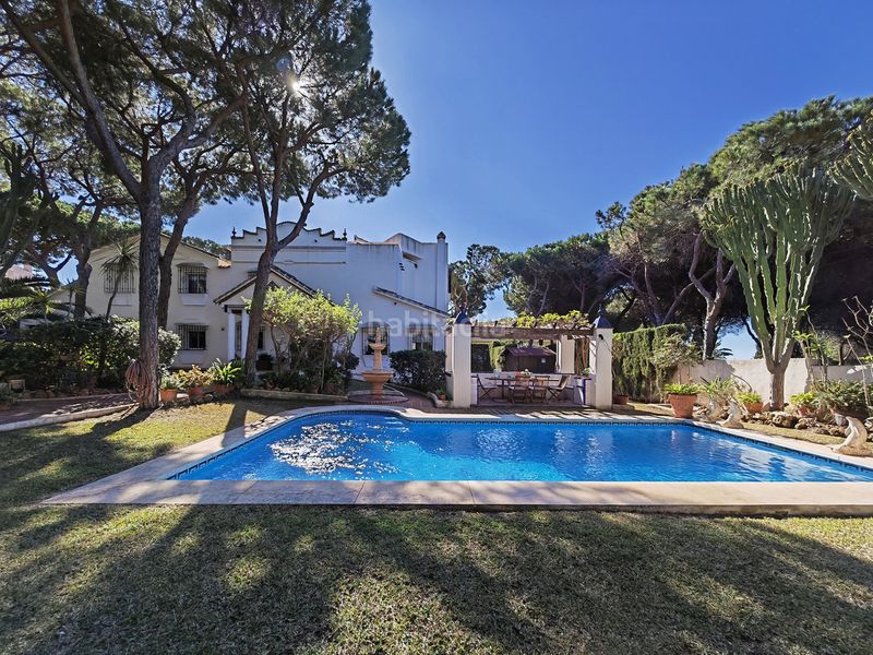 Foto d5f4387c-0b4c-4276-9db7-6de8fcc66da8. Casa adosada en Marbesa Marbella