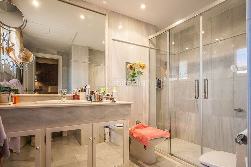 Foto caa1b84f-765f-4503-a1fe-9ab42f0374b8. Pis a Elviria Marbella