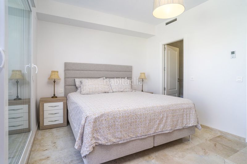 Foto a9c3dce0-d2a6-4fc3-a47d-12204406f15e. Casa adossada a Cabopino - Artola Marbella
