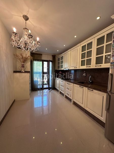 Foto ef417533-2bd3-4634-8d86-0f5c75b2eeee. Pis a La Carolina - Guadalpín Marbella
