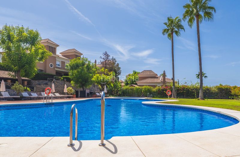 Foto c1fafa74-4790-4cb1-9bd1-c9c6a5b90500. Casa adossada a Los Monteros Marbella
