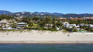 Semi detached house in Los Monteros