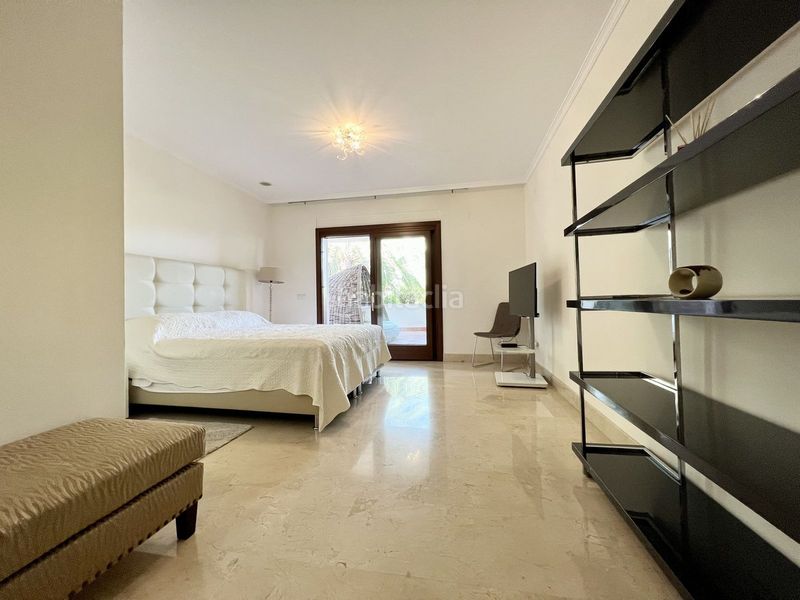 Foto 129dbac8-4660-4915-ad9a-00617ddccc42. Pis a La Carolina - Guadalpín Marbella