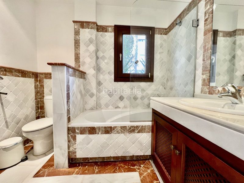 Foto 24753234-9719-42c2-8840-3a374afb2f75. Pis a La Carolina - Guadalpín Marbella