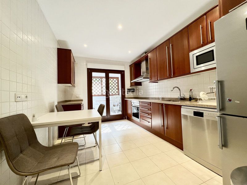 Foto 7a14d5b0-2e89-4dbd-9ac9-14f3ac922664. Pis a La Carolina - Guadalpín Marbella