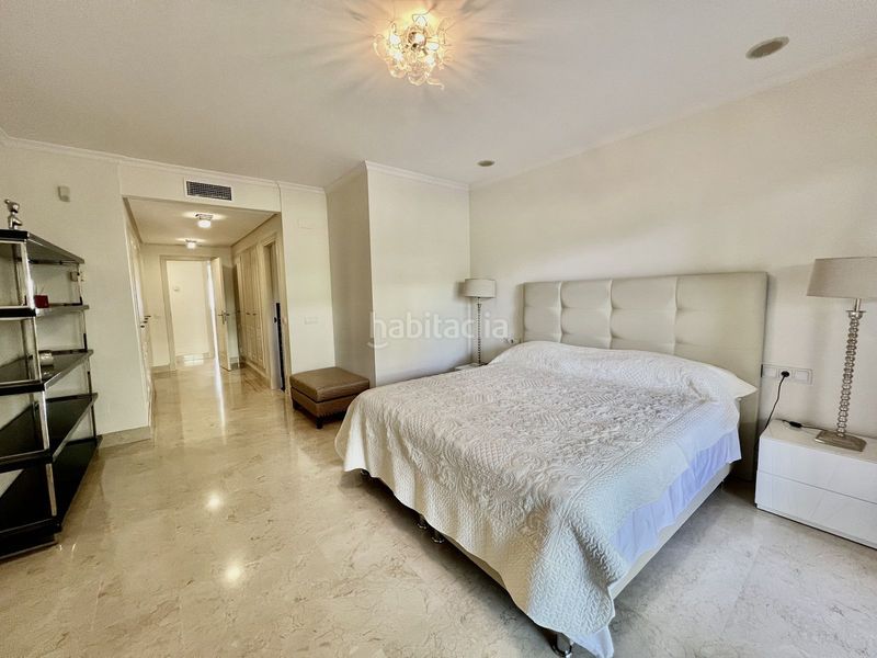 Foto c1d81c23-bd96-4959-8280-270823e0e90f. Pis a La Carolina - Guadalpín Marbella