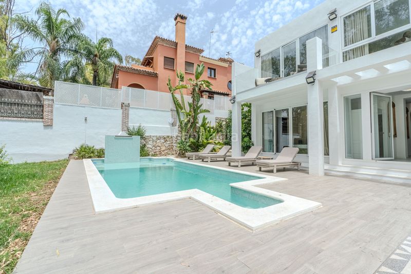 Foto 0b91dbb9-9b71-4886-a0fc-ca593a1719ff. Casa adossada a Las Brisas Marbella