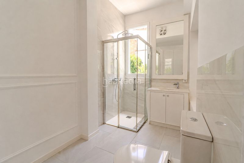 Foto 4e9d1635-cf6f-4272-bc4e-de7e5d941956. Casa adossada a Las Brisas Marbella