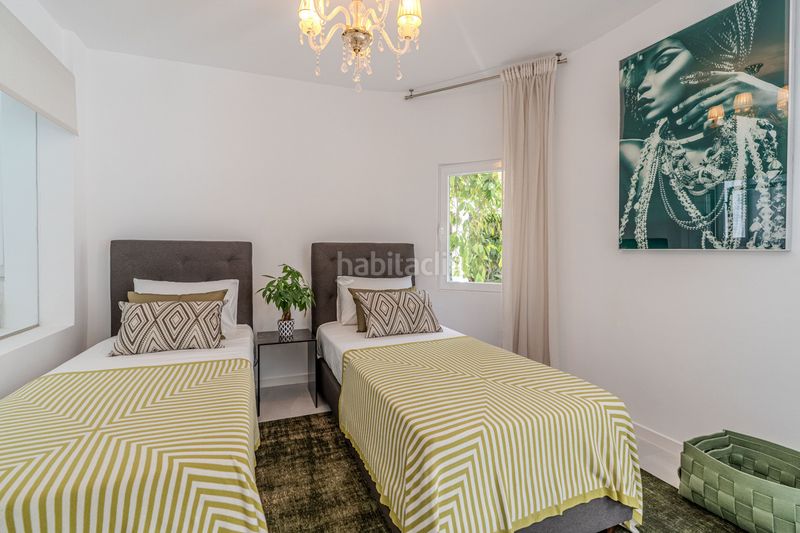 Foto ca01caf2-5832-4f66-9e2a-02fa03c94503. Casa adossada a Las Brisas Marbella