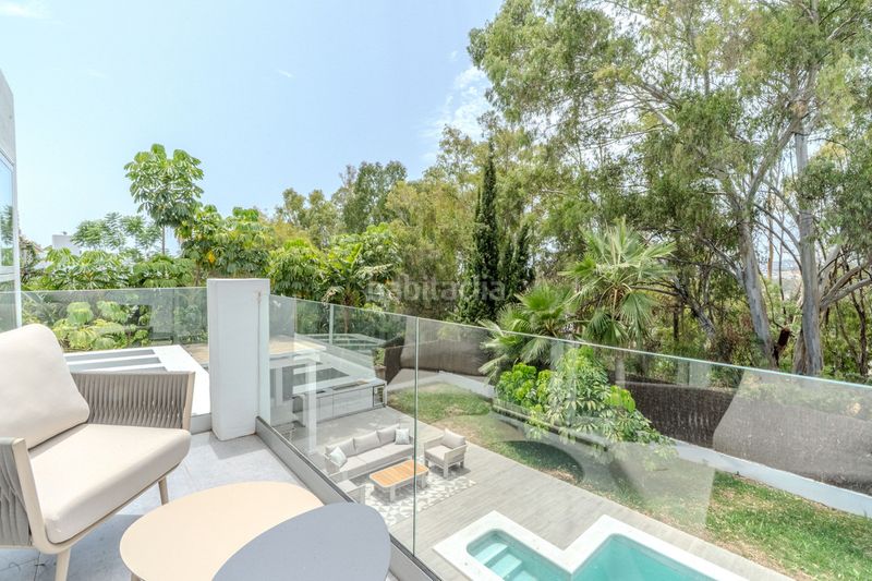 Foto f94df4c8-0d31-4b22-b66e-b6af825c373b. Casa adossada a Las Brisas Marbella