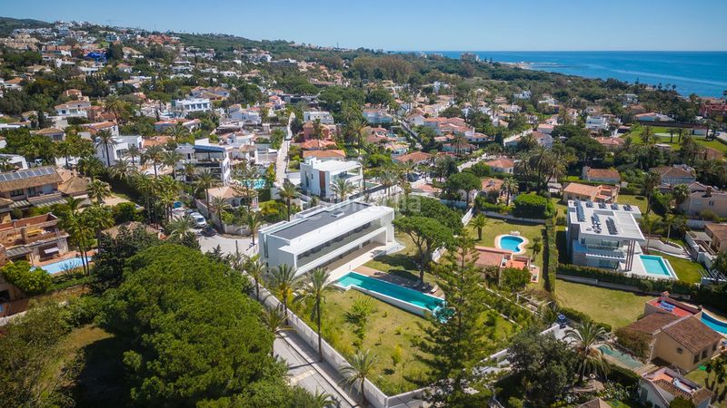 Foto 1a012352-6590-4945-985f-2ca816b89d98. Casa adossada a Marbesa Marbella